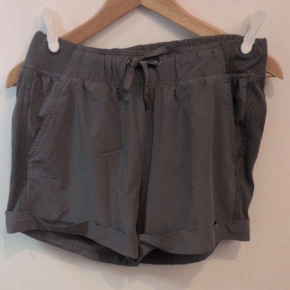 Champion Women's Gray Cargo Shorts - Picture 1 of 7